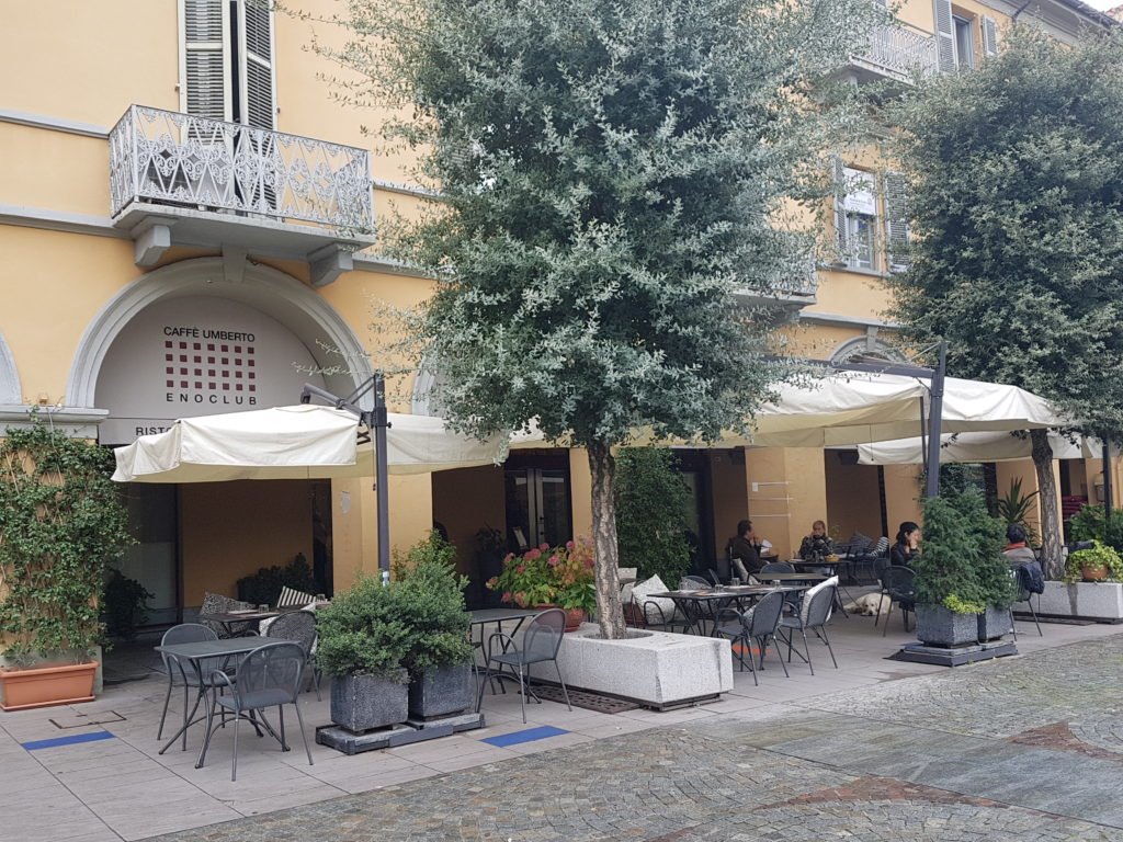 Café restaurant Umberto dans le cente d'Alba, très belle adresse fait partie des bonnes tables en Italie