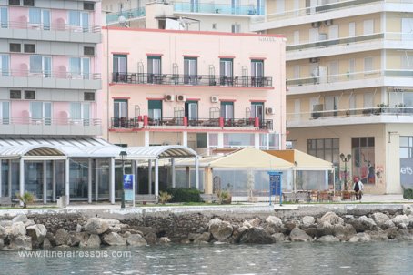 hebergement-grece-region-peloponnese hébergement grèce région Péloponnèse à Loutraki hôtel au bord de la mer le Plaza hôtel hôtel est aussi proche Néméa route du vin en Grèce